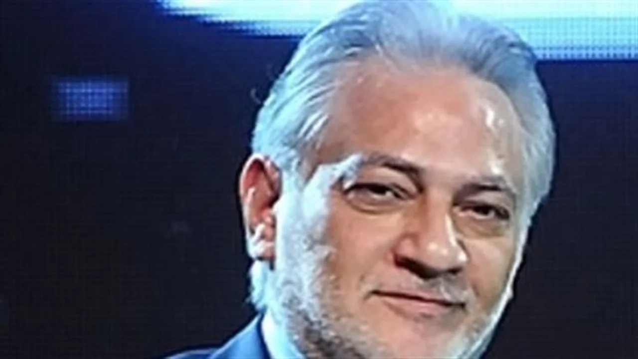 أسرار مسرحية.. كواليس رحلة سامح الصريطي من دراسة التجارة إلى عالم النجومية